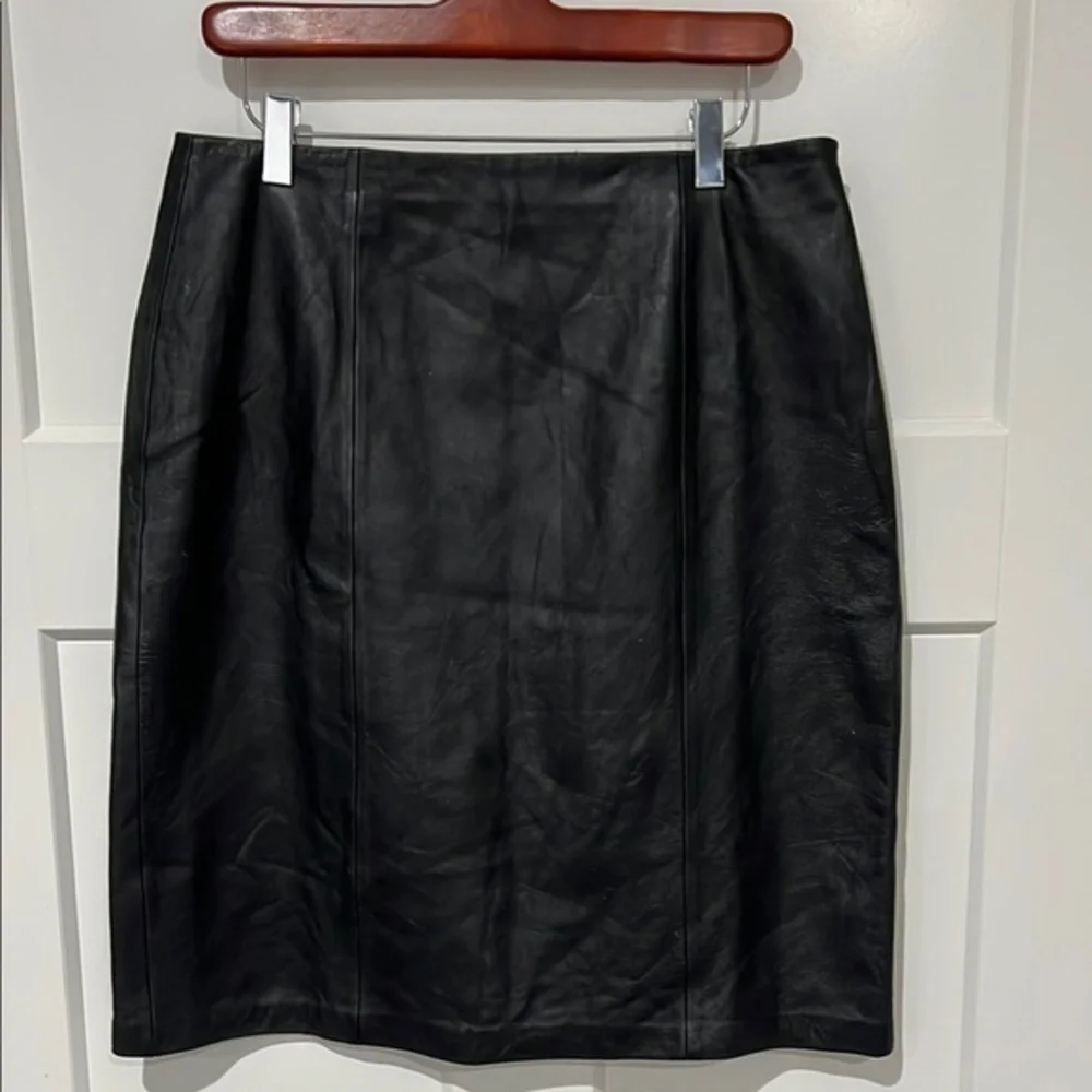 Vintage Jaclyn Smith Elegant Black Leather Skirt Sz 14